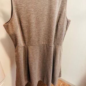 Jersey material dress. Mid length.